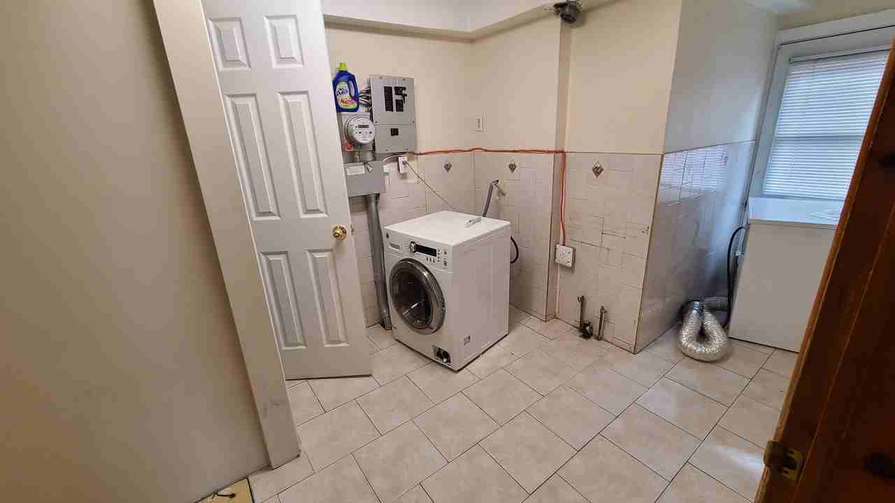 St Urbain Apartments 5272 Rue SaintUrbain, Montréal, QC H2T 2W9 Zumper