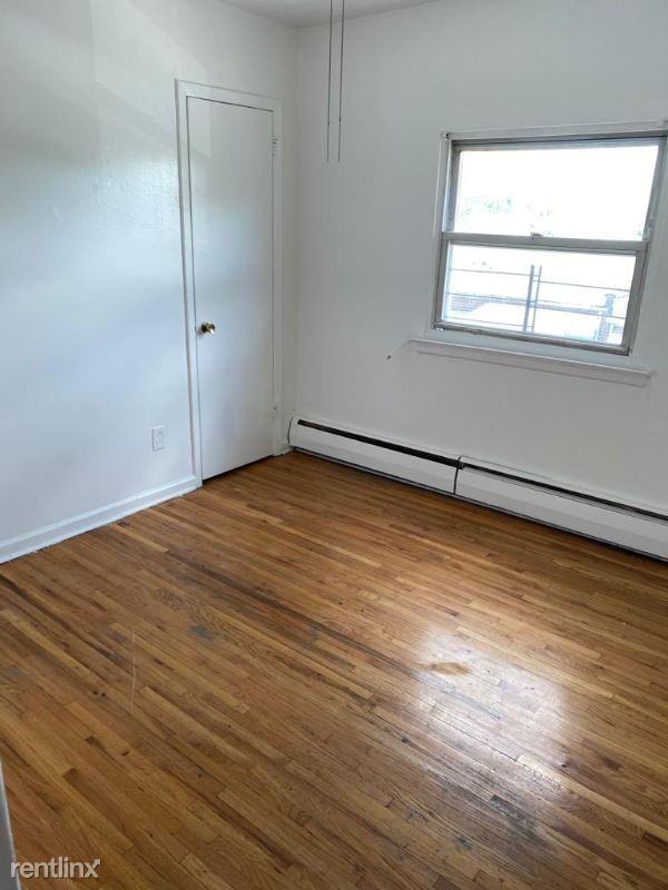 300 Palisade Ave - Photo 2 of 3