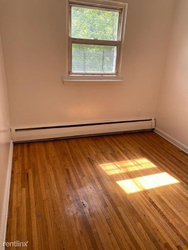 300 Palisade Ave - Photo 3 of 3