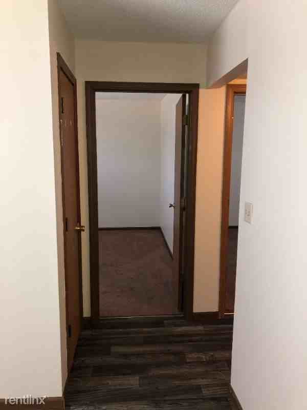 2309 Southridge Dr - Photo 2 of 10