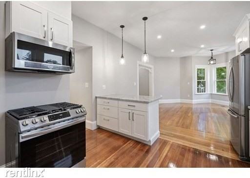 55 Lyndhurst St #1 - Photo 2 of 23