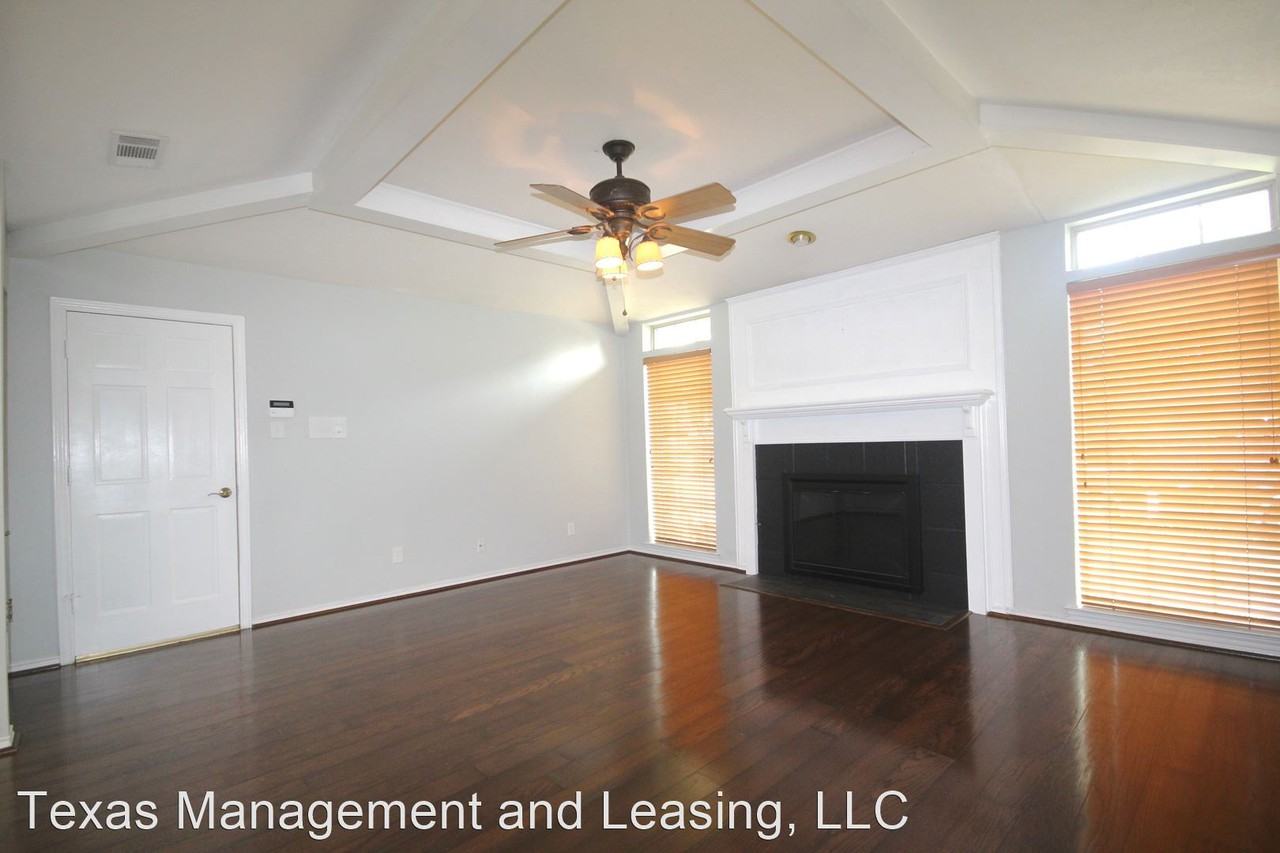 2705 Pinery Ln - Photo 3 of 19