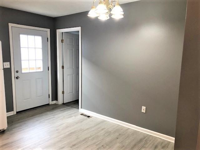 326 Rhoda St - Photo 4 of 14