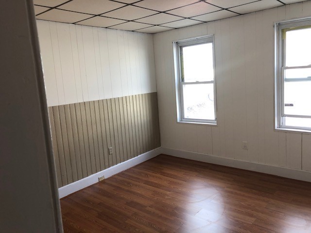 527 N 8th St - Photo 2 of 6