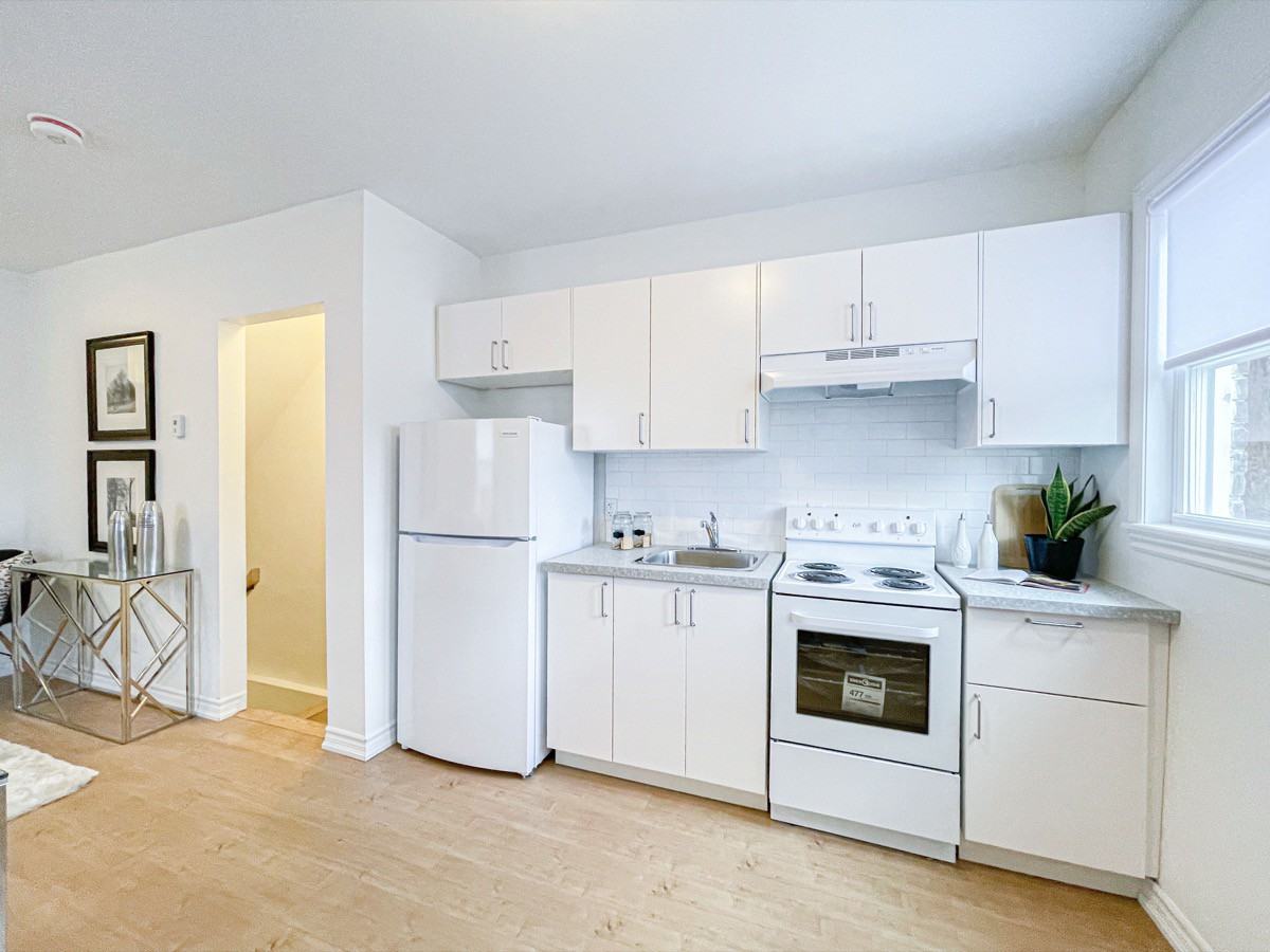 420 Vaughan Rd - Photo 2 of 18