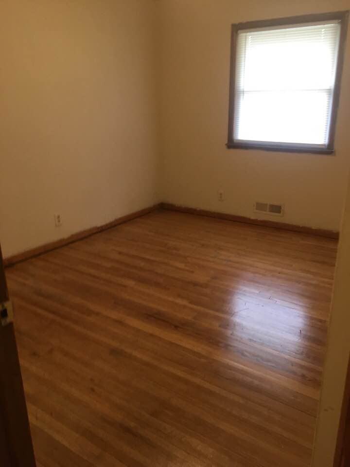 2330 Irving Ave N - Photo 6 of 10