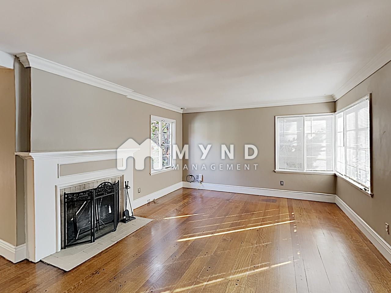 1213 10th Ave - Photo 2 of 18