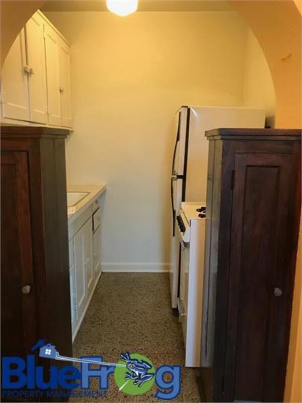 425 S Monroe Ave - Photo 3 of 6