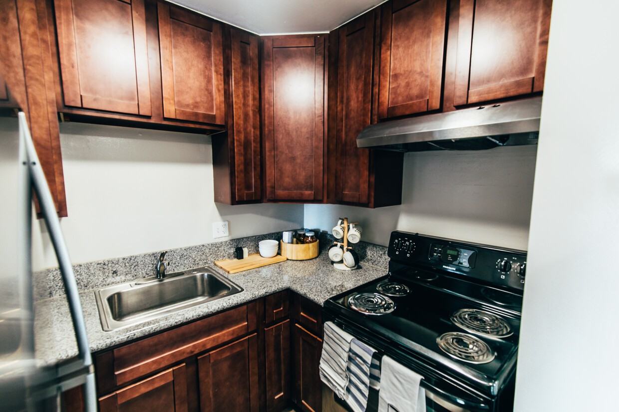 1627 High Street - Photo 2 of 5