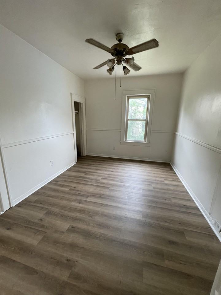 595 E Brockway Ave #1 - Photo 6 of 8