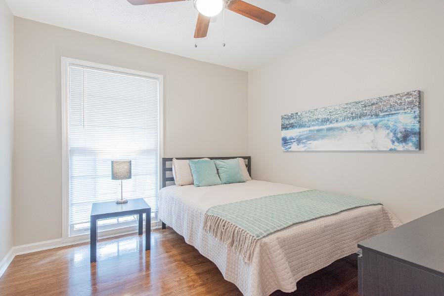 3033 Empire Blvd Sw - Photo 3 of 6