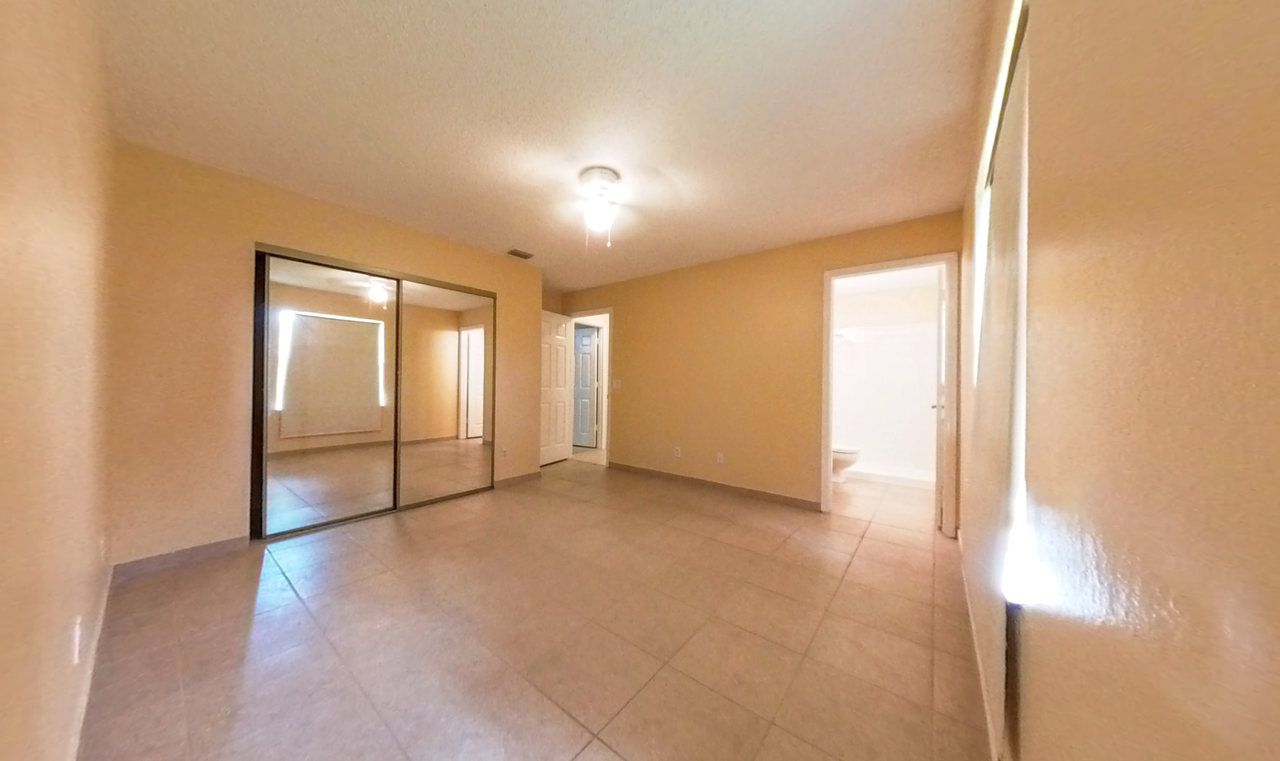 1858 Sw Davis St #1 - Photo 3 of 21