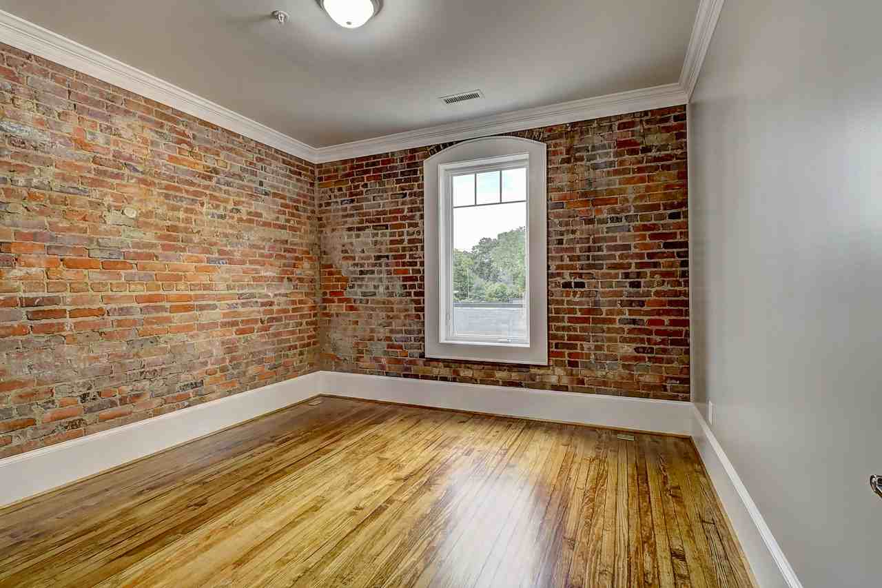 200 E Main St #D - Photo 3 of 9