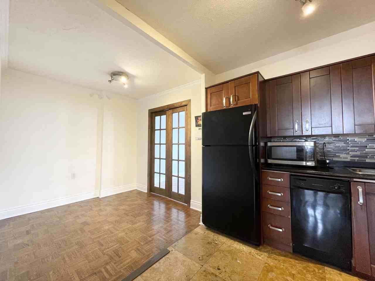 5949 Yonge Street - Photo 3 of 11