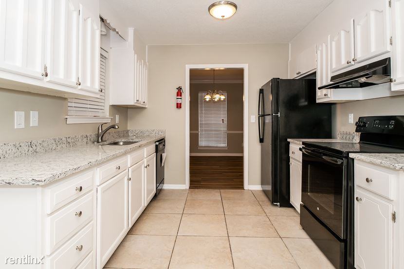 904 August Dr - Photo 3 of 13