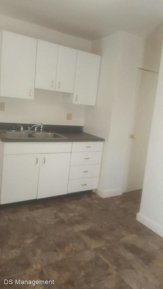 7016 Edison Ave - Photo 2 of 4