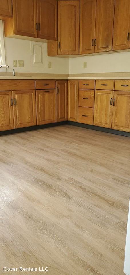 928 Smith St - Photo 2 of 11