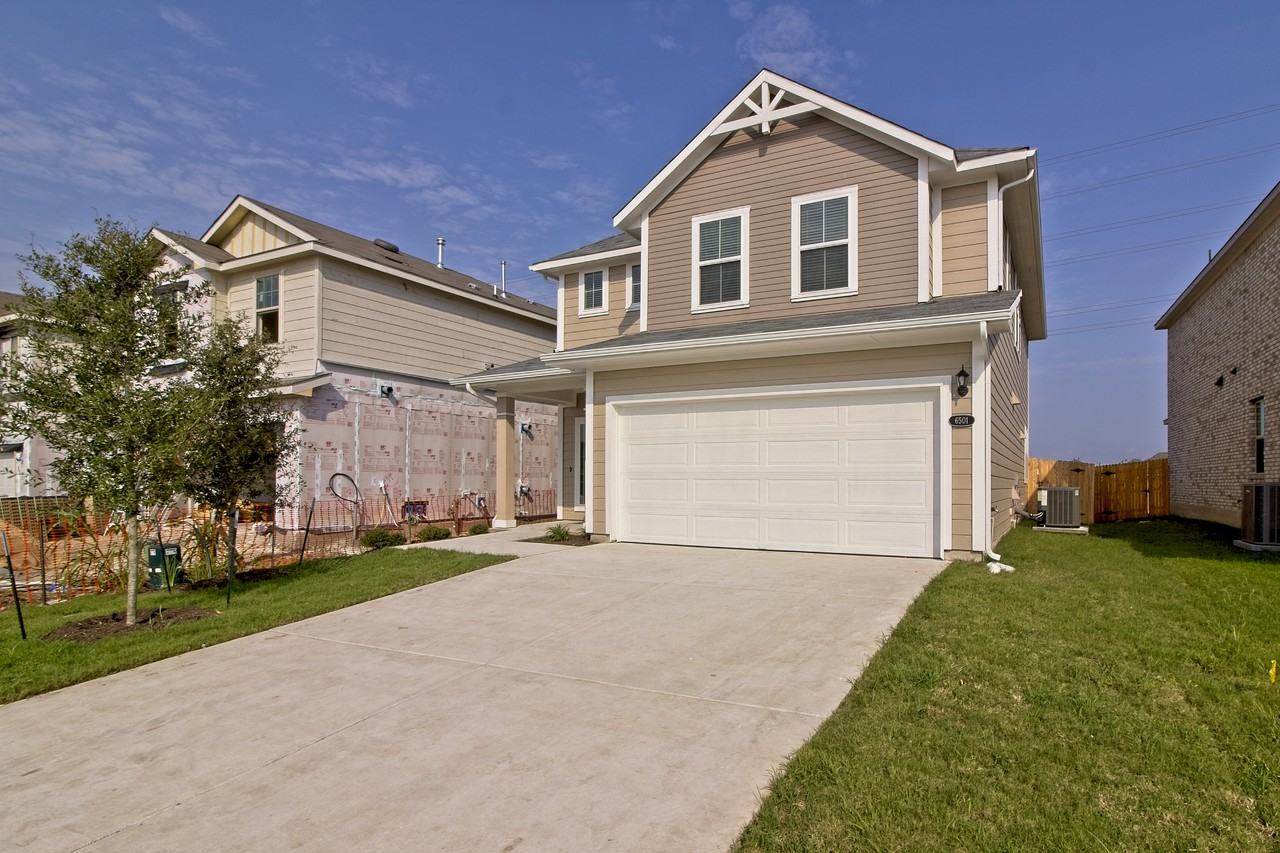 6501 Wolf Pack Dr - Photo 2 of 32