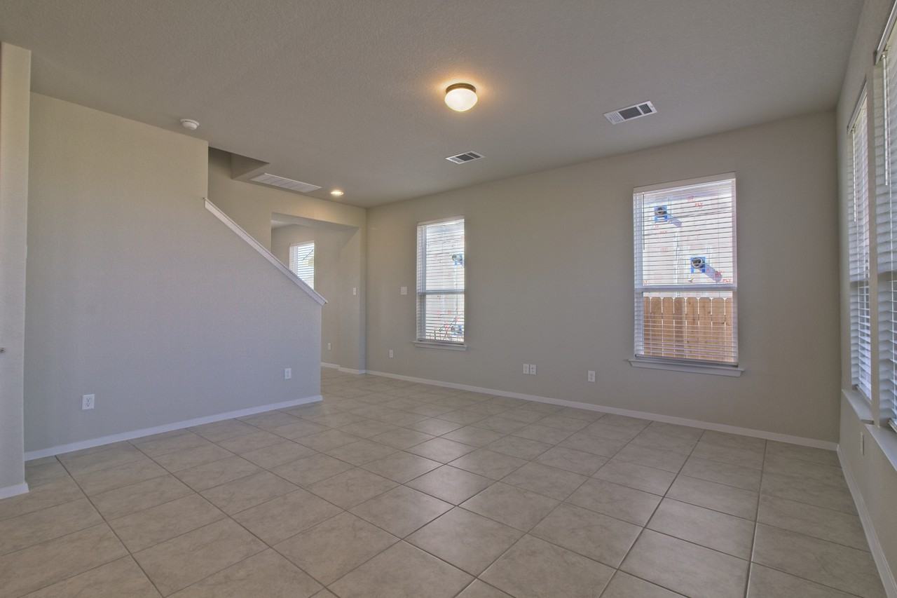 6501 Wolf Pack Dr - Photo 6 of 32