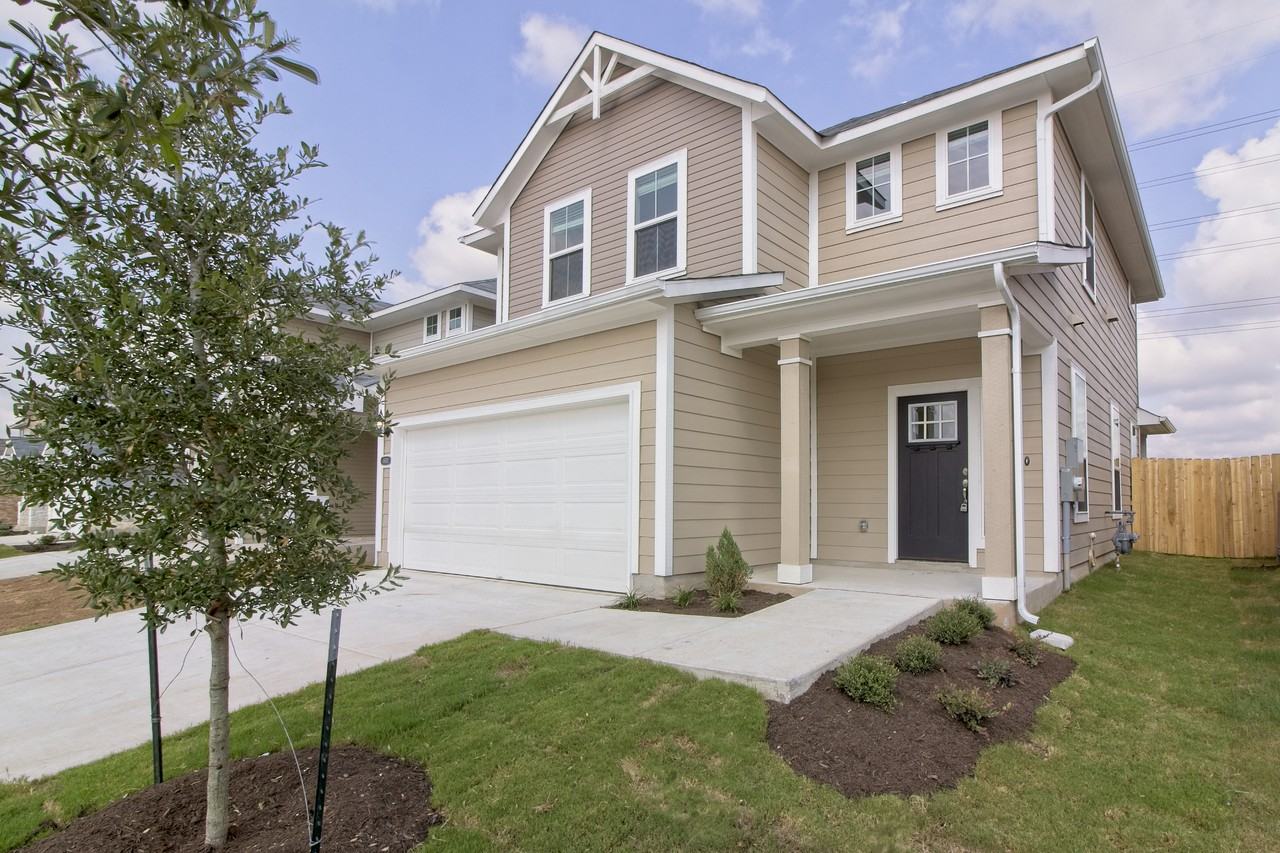 6613 Wolf Pack Dr - Photo 2 of 32