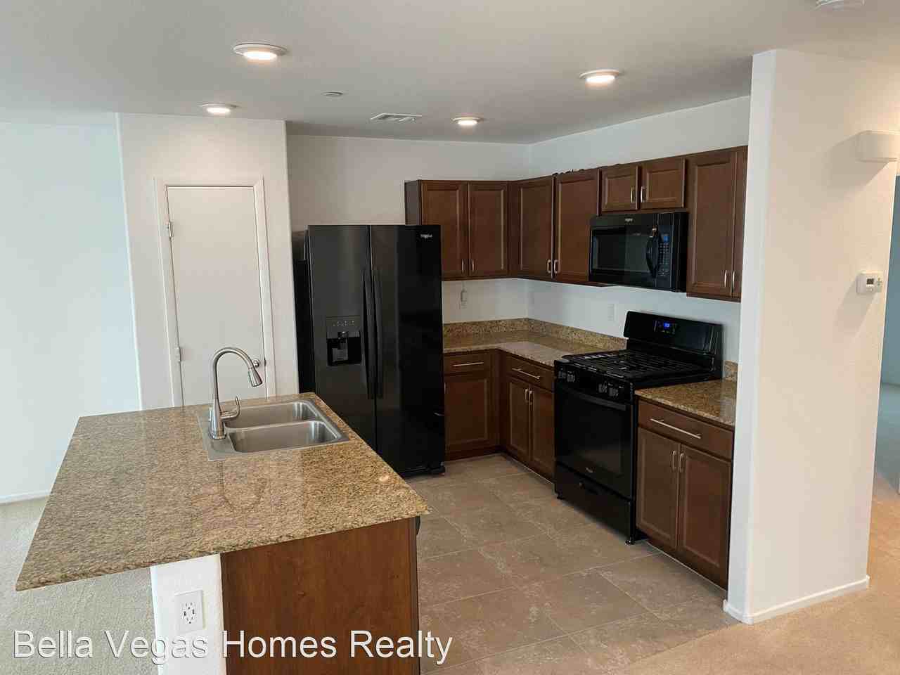 4590 Woolcomber St - Photo 2 of 13