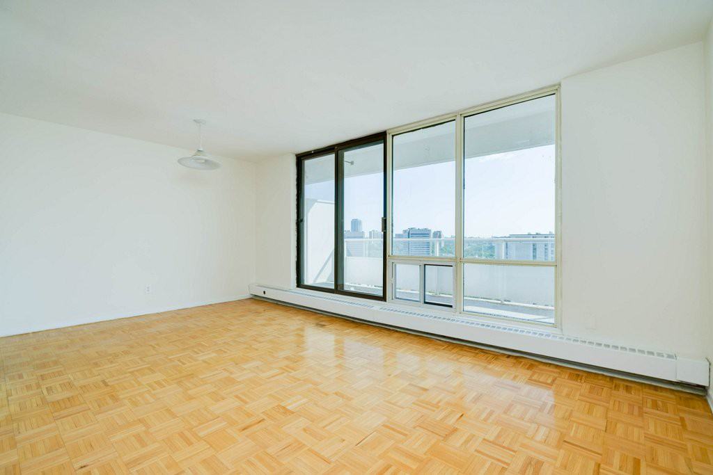 10 Grenoble Dr #1504 - Photo 2 of 42