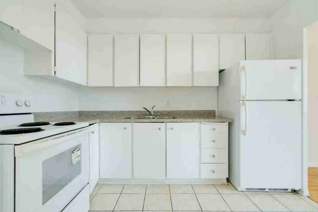 10 Grenoble Dr #1504 - Photo 3 of 42