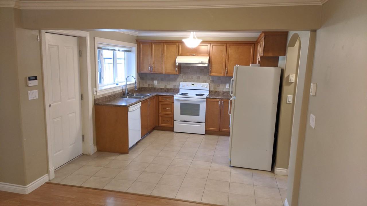 861 17th Ave W - Photo 3 of 3