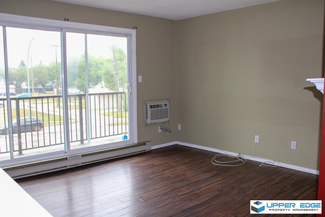 480 6-480 Kenaston Blvd - Photo 3 of 10