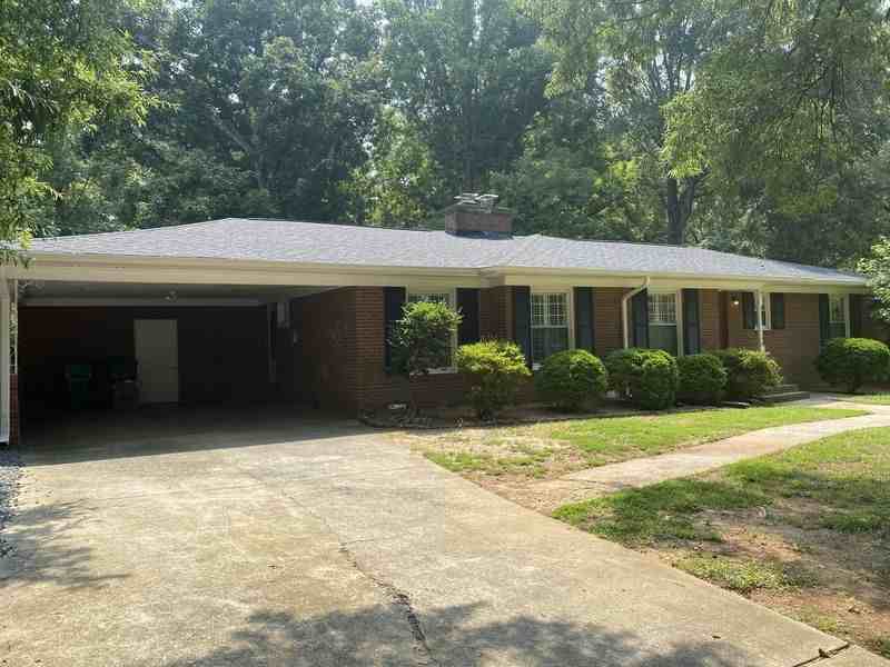 1319 Lynbrook Dr - Photo 2 of 21