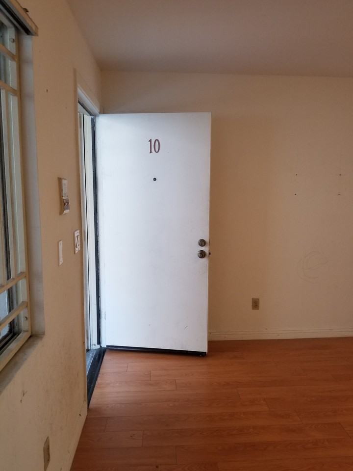 Figueroa Terrace - Photo 2 of 6