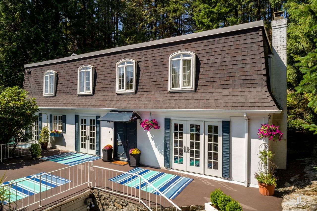 4774 Estevan Place, West Vancouver, BC V7W 1G9 3 Bedroom House for