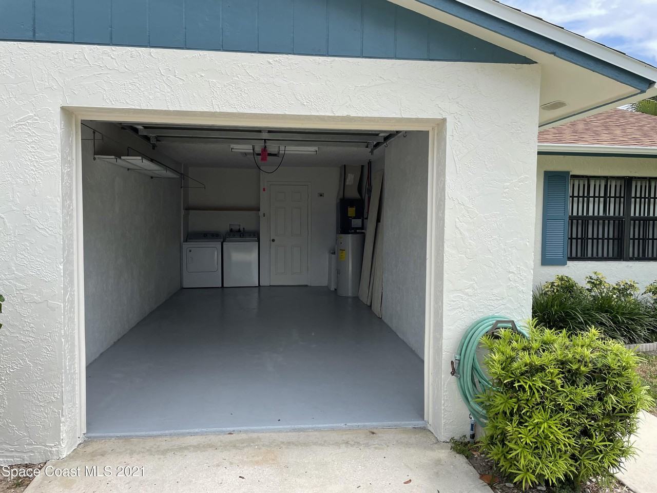 131 2nd Ave - Photo 3 of 12
