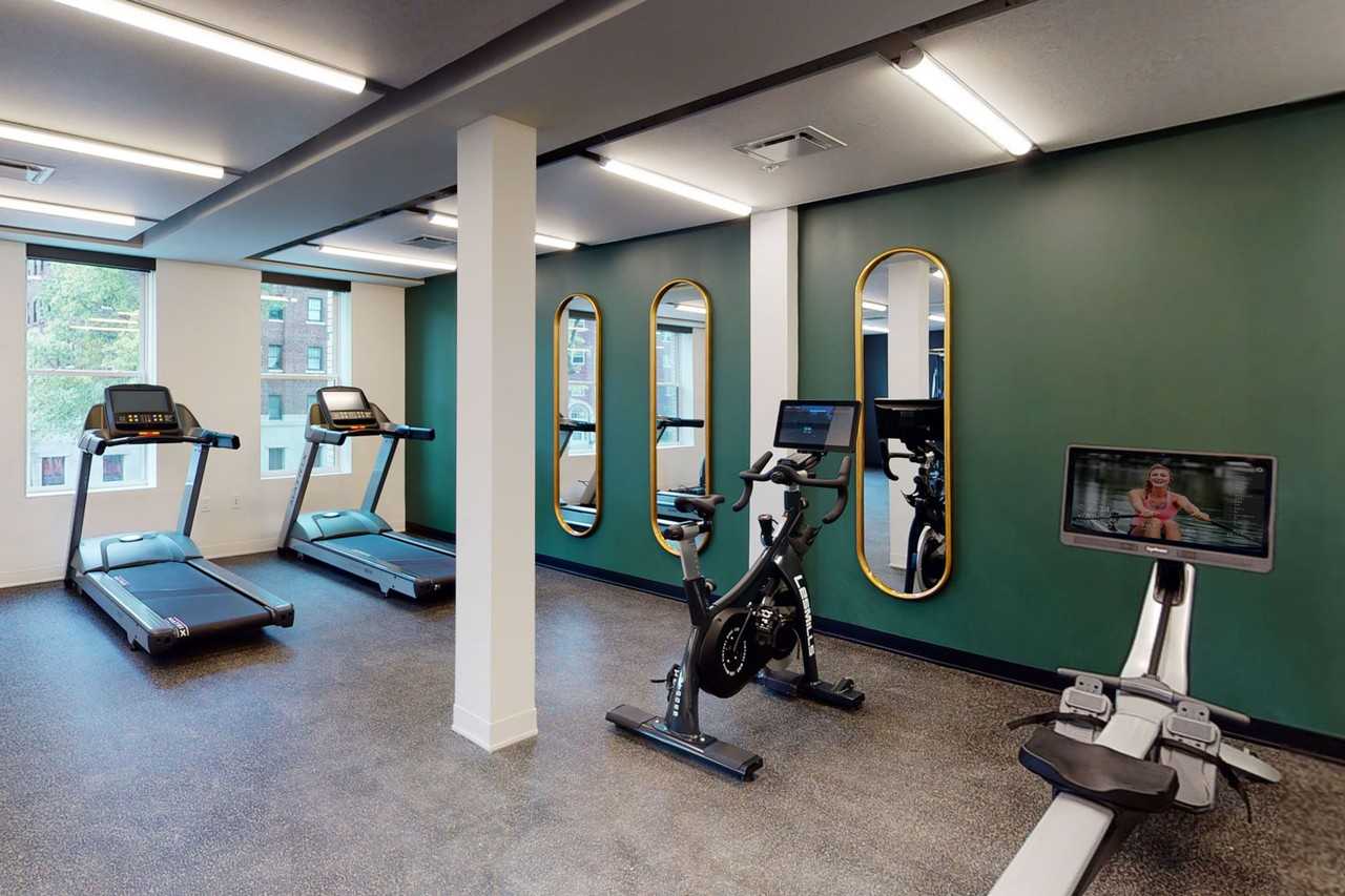 520 East - Photo 6 of 50