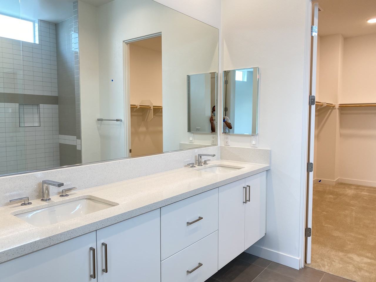 3588 Ambassador Drive - Photo 5 of 32