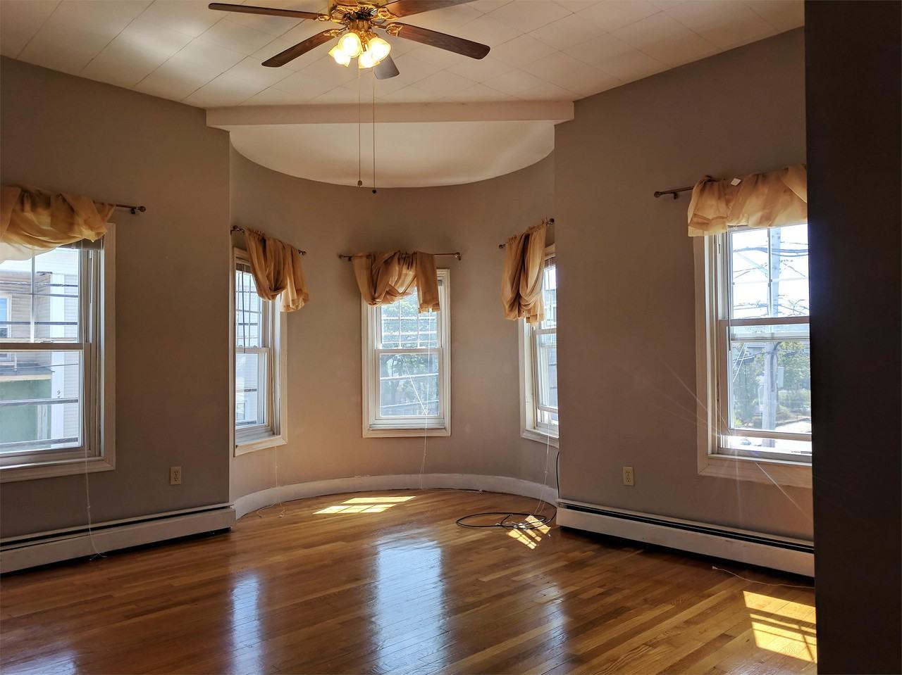 94 Spring St #1 - Photo 2 of 4