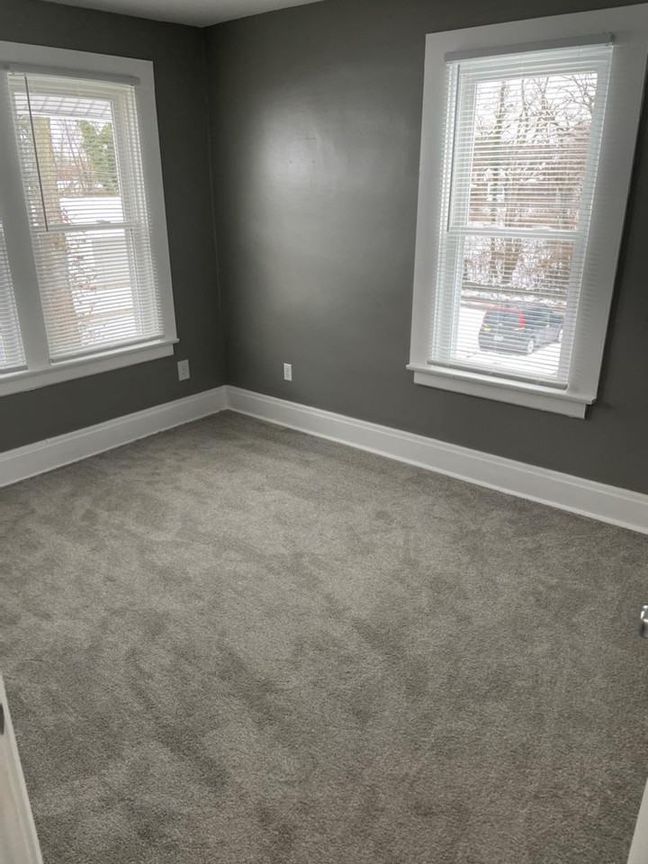 777 Seymour Ave #1 - Photo 3 of 17