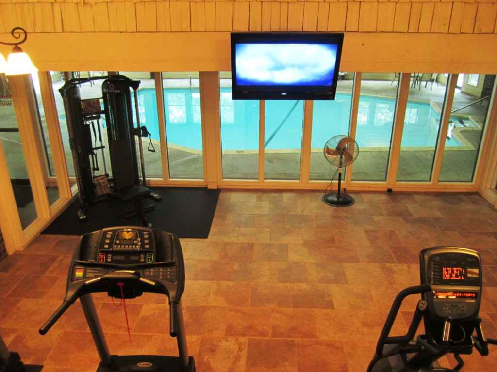 9152 Foster St - Photo 3 of 22