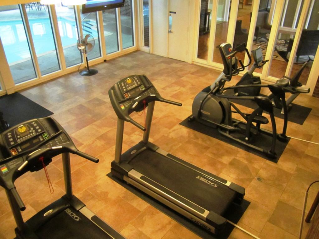 9152 Foster St - Photo 4 of 22