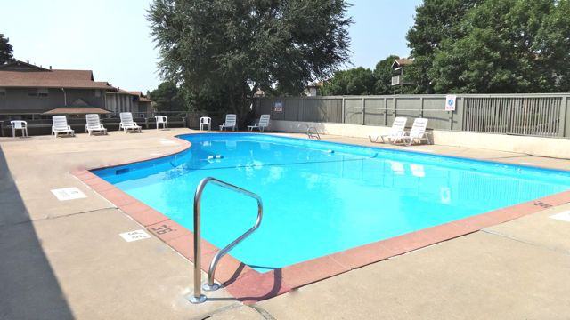 5000 N Oak Trfy - Photo 2 of 50