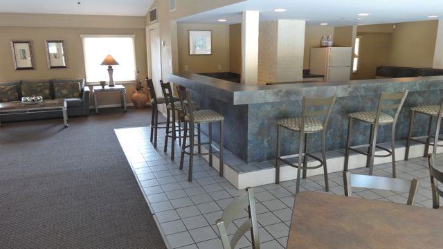 5000 N Oak Trfy - Photo 5 of 50