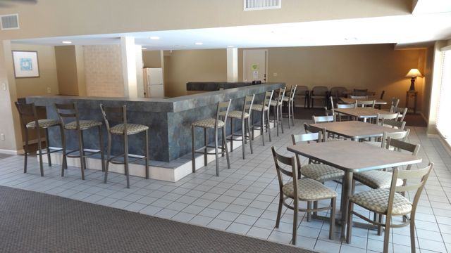 5000 N Oak Trfy - Photo 6 of 50