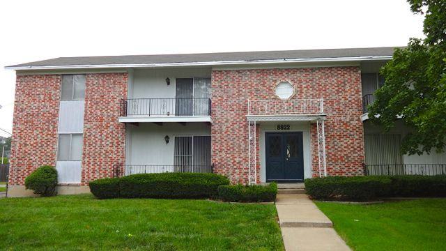 8747 Broadmoor St - Photo 3 of 9