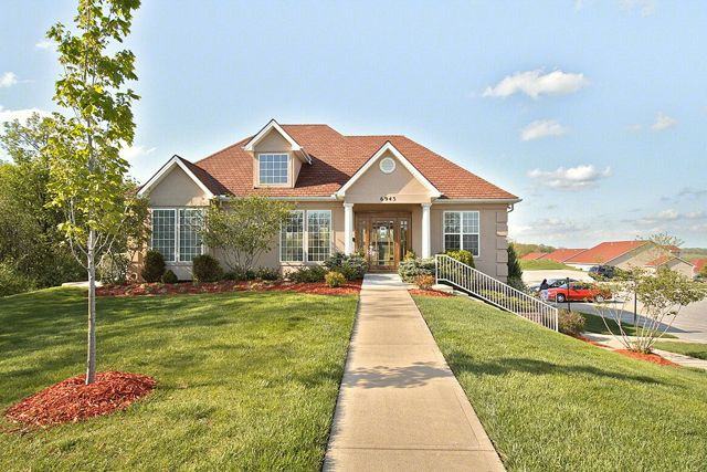 6943 N Bedford Ave - Photo 2 of 50