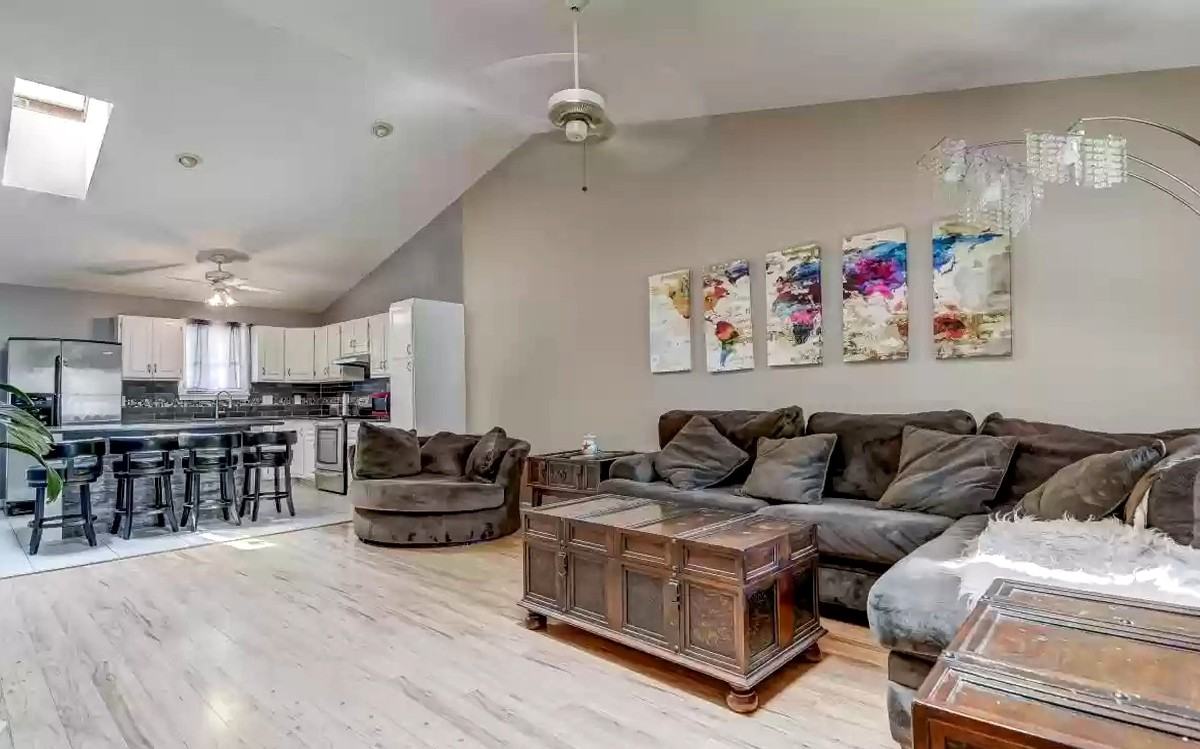 5211 Deerwood Lake - Photo 2 of 19