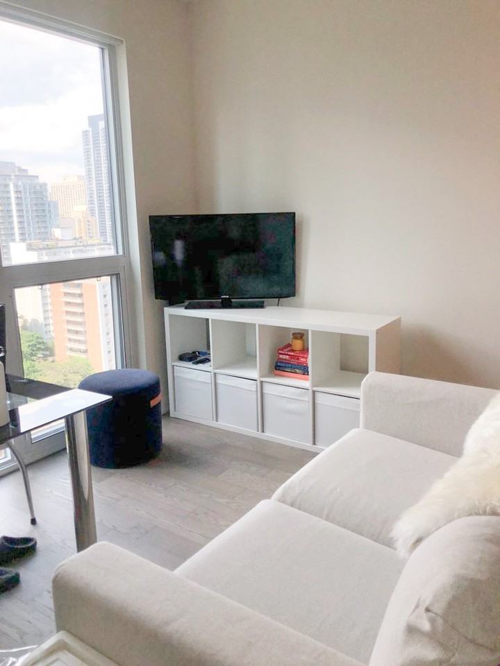 21 Dundonald Street #1603 - Photo 3 of 11