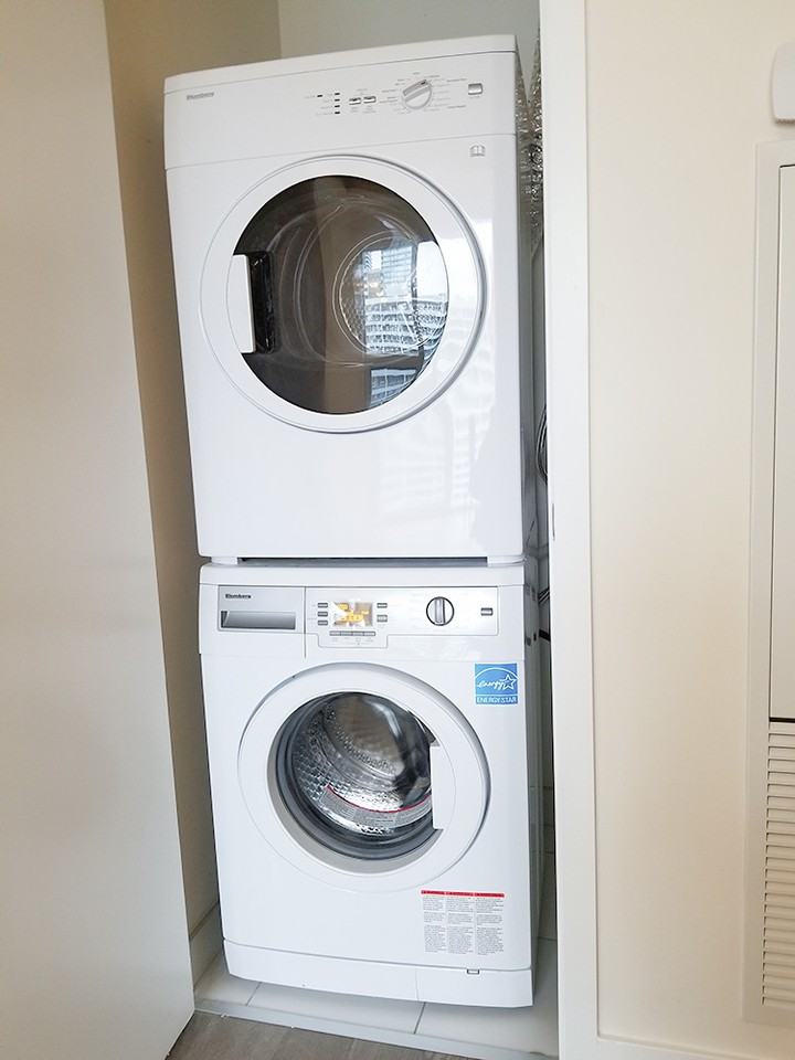 21 Dundonald Street #1603 - Photo 7 of 11