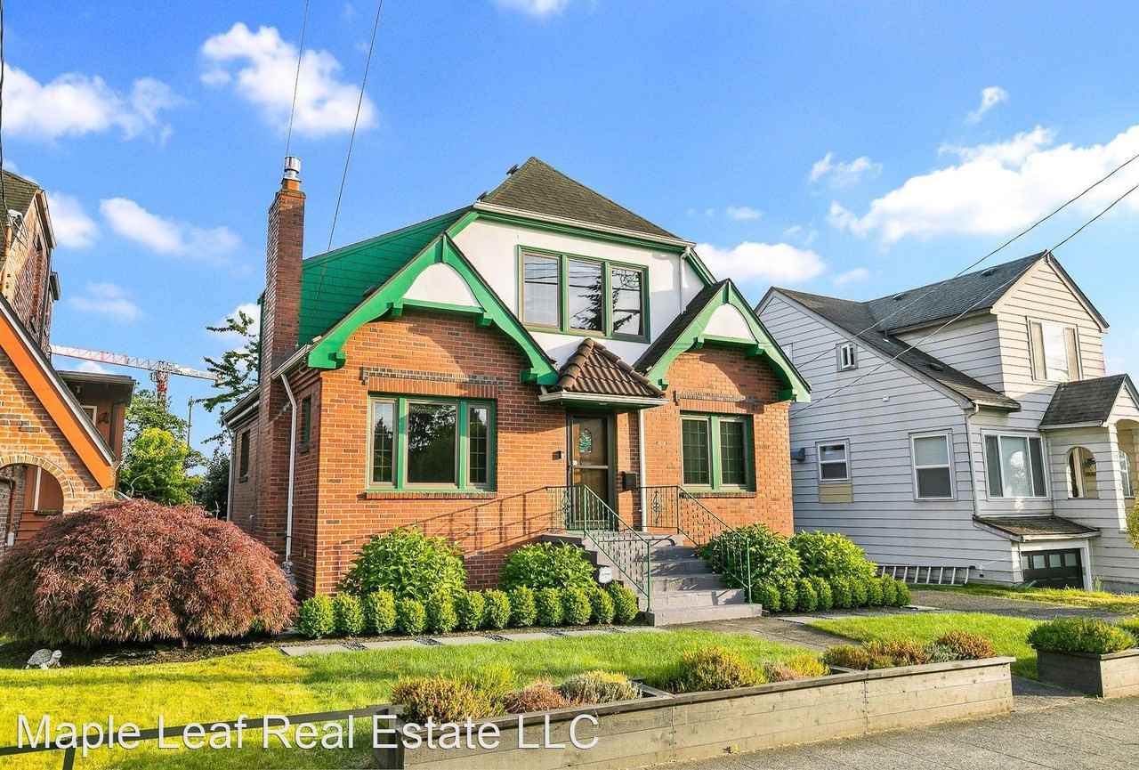 901 Ne 70th St - Photo 2 of 29