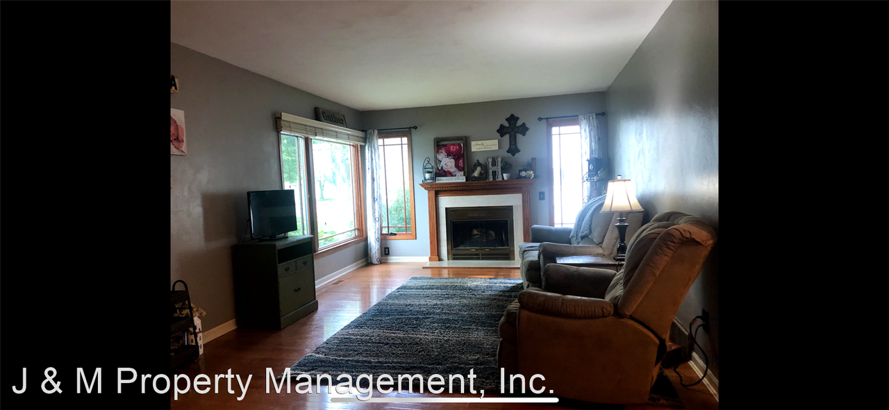 209 Catalina Ave - Photo 3 of 12