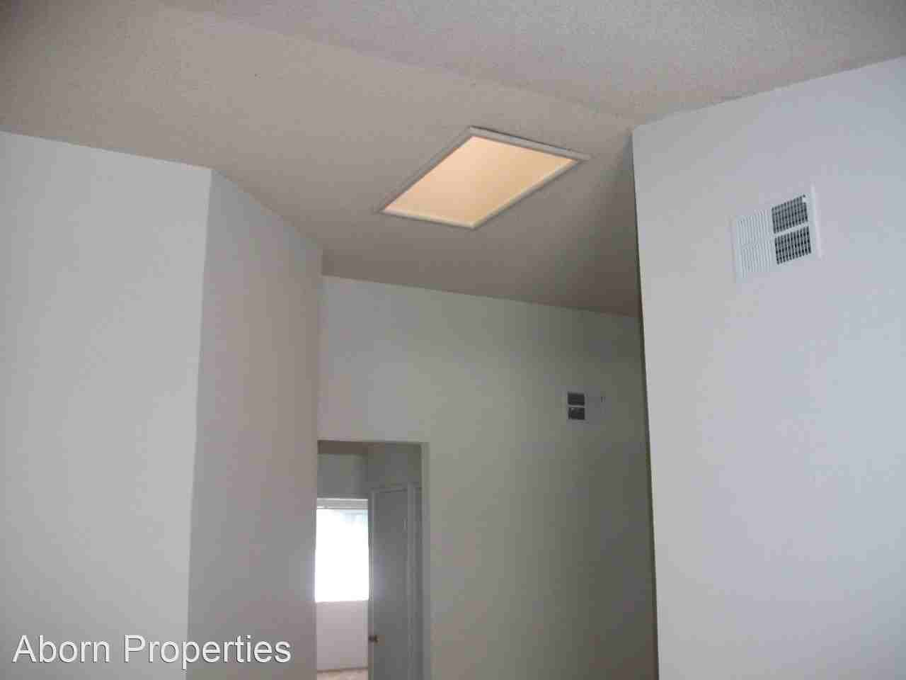 1598 Thornleaf Way - Photo 2 of 9